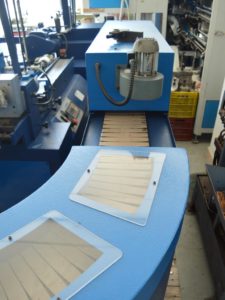 AUTOMATIC PLANT FOR CEMENTING, HEAT SETTING, MARKING AND ASSEMBLING INSOLES AND HELL BOARDS MODEL M.R. 92G - MANTOVANI